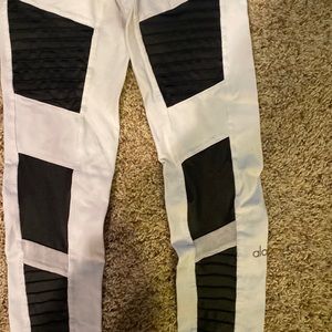 ALO leggings